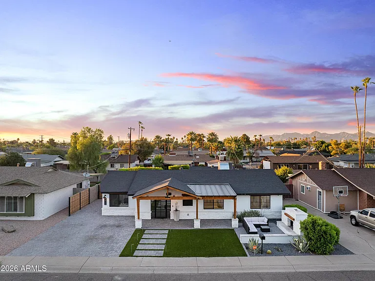 8614 E Highland Ave — Photo 47