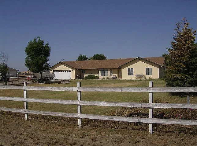 21726 Road 29 photo 1