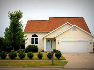 324 N Kerch St, Brooklyn, WI 53521