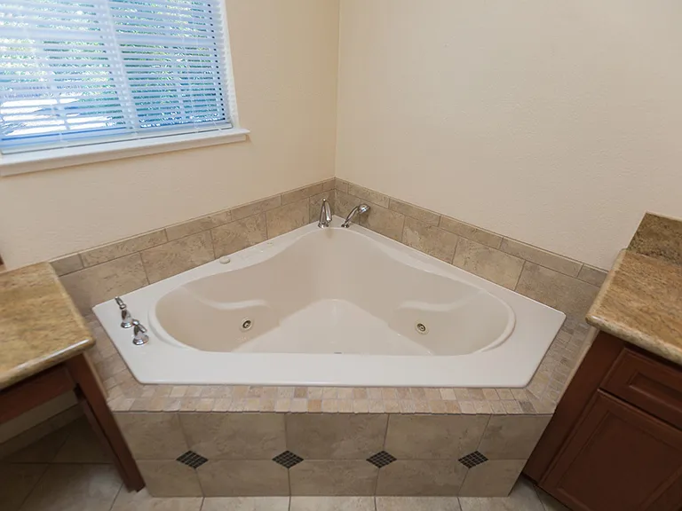 1348 Fountain Springs Cir — Photo 10