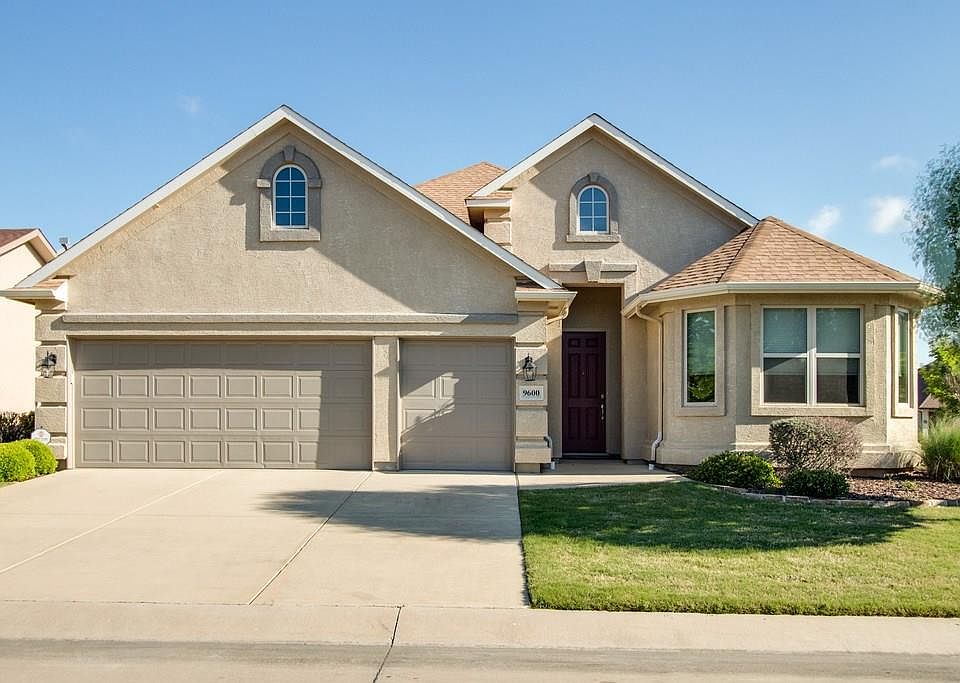 1st image of 9600 Ravenwood Dr