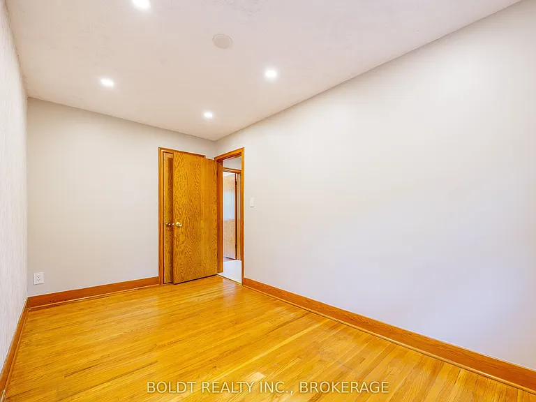 127 Louth St #1 — Photo 23