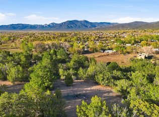 Tatanka Trl, Ranchos De Taos, NM 87557