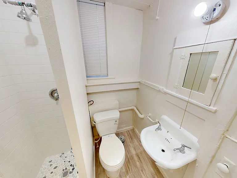 Clayton Place — Photo 9