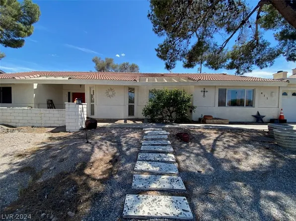 611 E Fairway Rd, Henderson, NV 89015