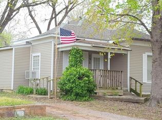 131 S Oak Ave, Shawnee, OK 74801
