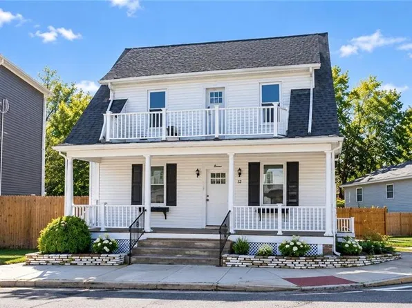 14 Yale Ave, Providence, RI 02908