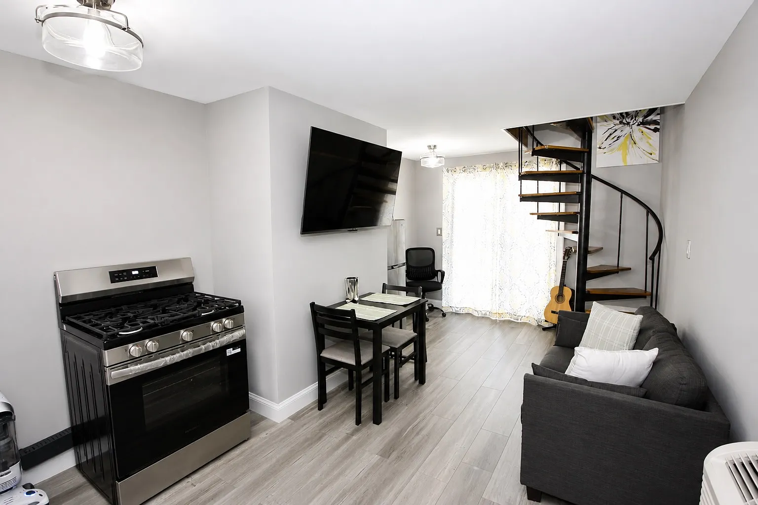 1 bed, $1,900 — Photo 2