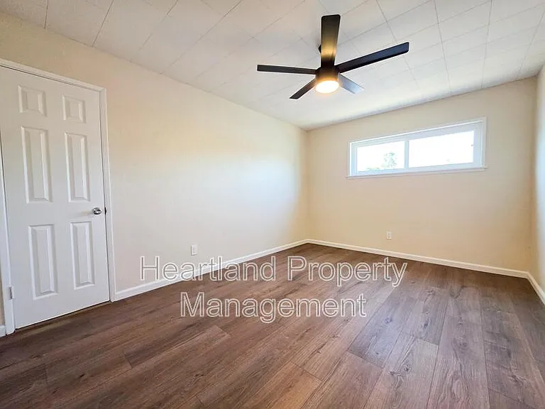 640 Claydelle Ave — Photo 16