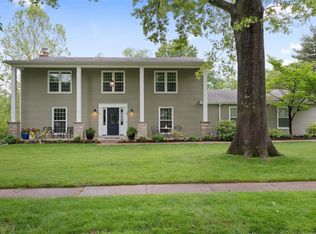 13682 Peacockfarm Rd, Saint Louis, MO 63131