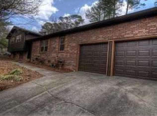 2112 Plymouth Ln, Marietta, GA 30062