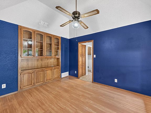 5th image of 8209 Willow Glen Ct