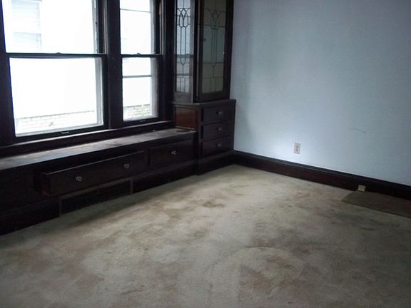 4th image of 3572 E 154th St