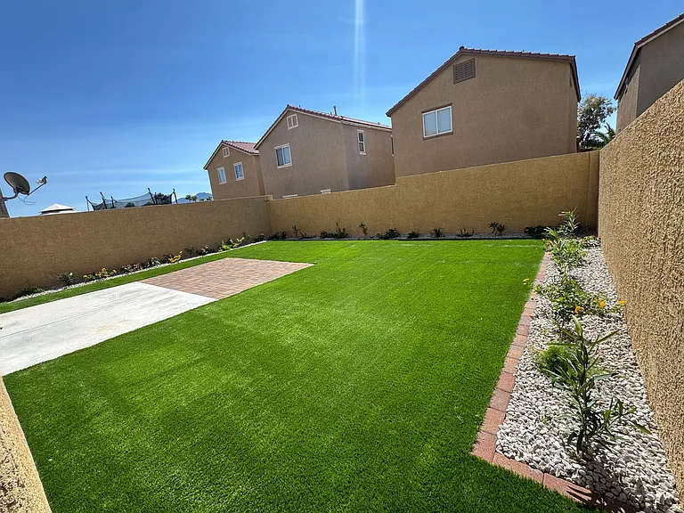 3835 Macedonia Ave — Photo 5