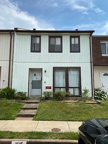 1st image of 1021 Queens Ct