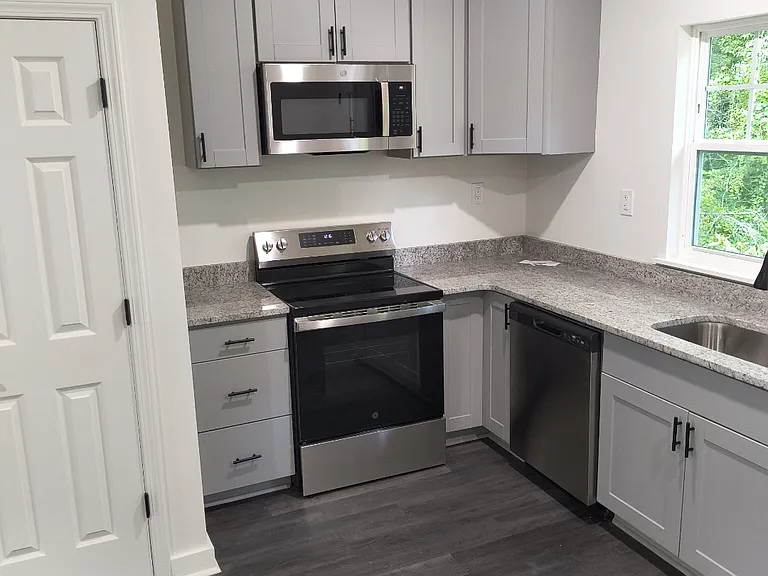 1510 Brownwood Ave #A — Photo 6