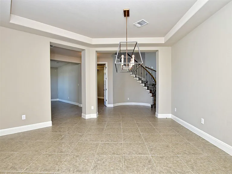 15205 Joseph Dr — Photo 6
