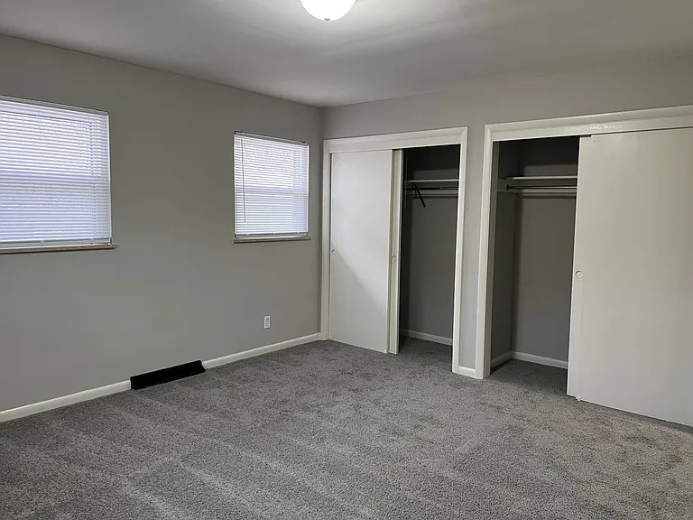 1387 E Gates St — Photo 15