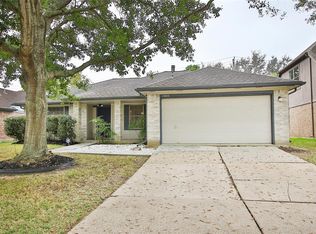 15826 Constitution Ln, Friendswood, TX 77546