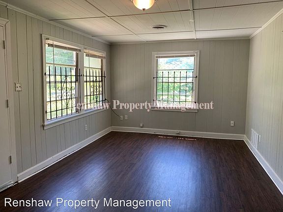 3rd image of 3029 Sunrise St