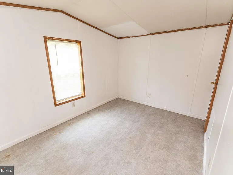 2350 Old Snow Hill Rd — Photo 44