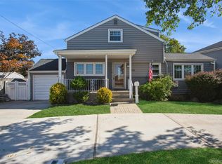 3515 Oceanside Rd, Oceanside, NY 11572