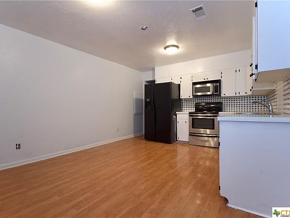 3rd image of 1208 W Avenue E