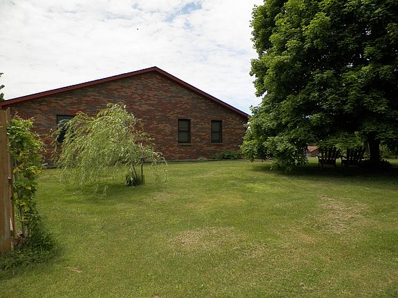 3rd image of 106 S Allen Ct