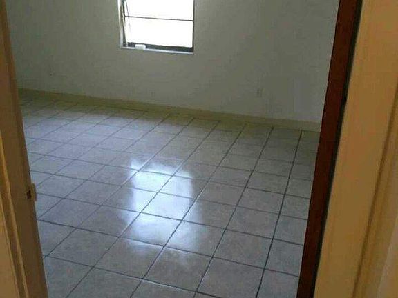 4th image of 1381 Virginia Ave