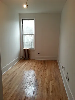 Rented by MCR Realty | media 18