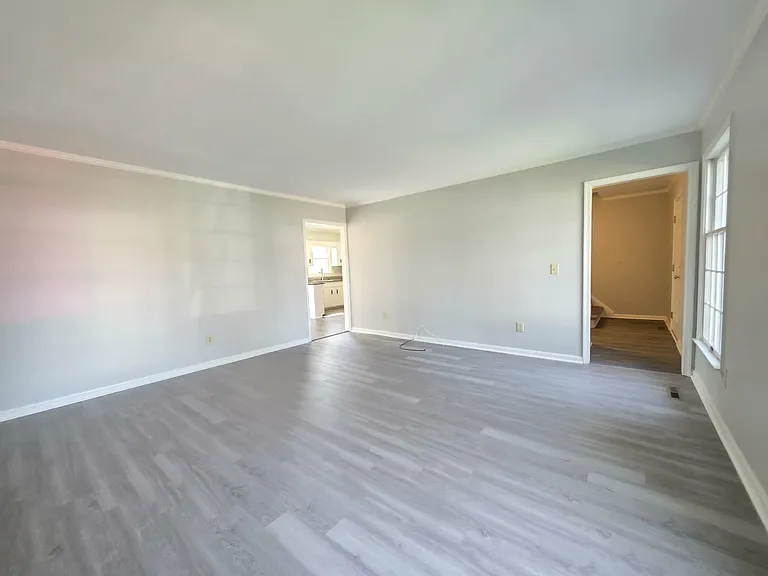 830 Larch Way #1 — Photo 18