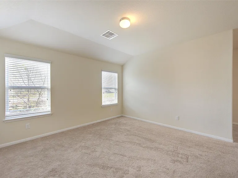 10907 Woodland Leaf Ln — Photo 12