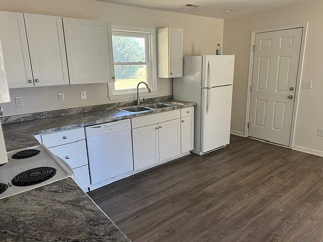 3304 Oakcrest St #2 — Photo 5