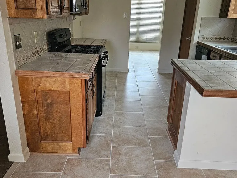 2031 Clearwater Trl — Photo 17