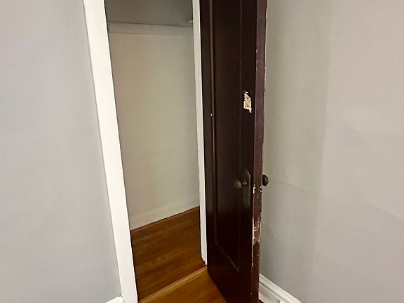 4th image of 5354 N Winthrop Ave Unit 3