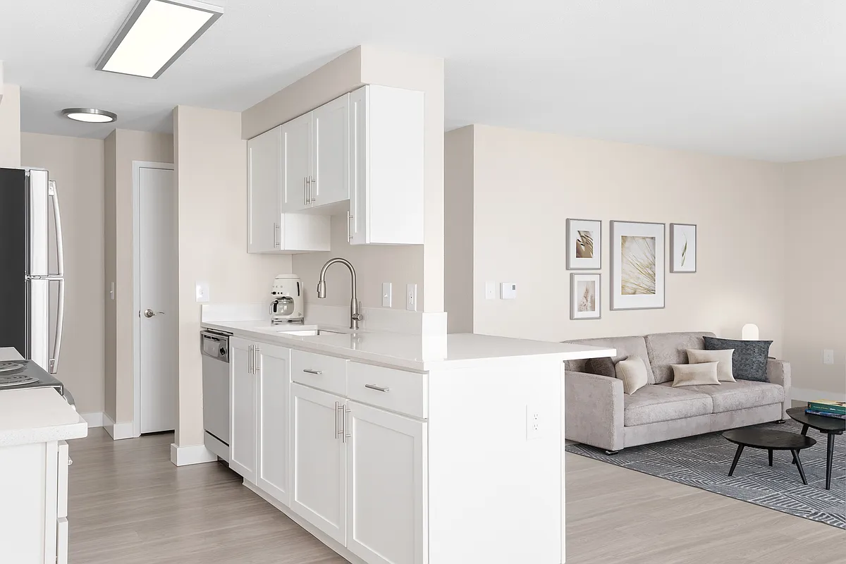 Photo 2 of 54 - Heatherbrae - Milwaukie, OR Building Photo - Heatherbrae
