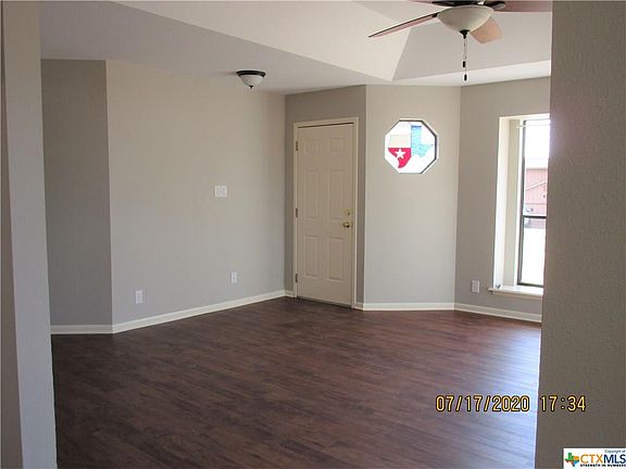 4th image of 580 Irene Dr