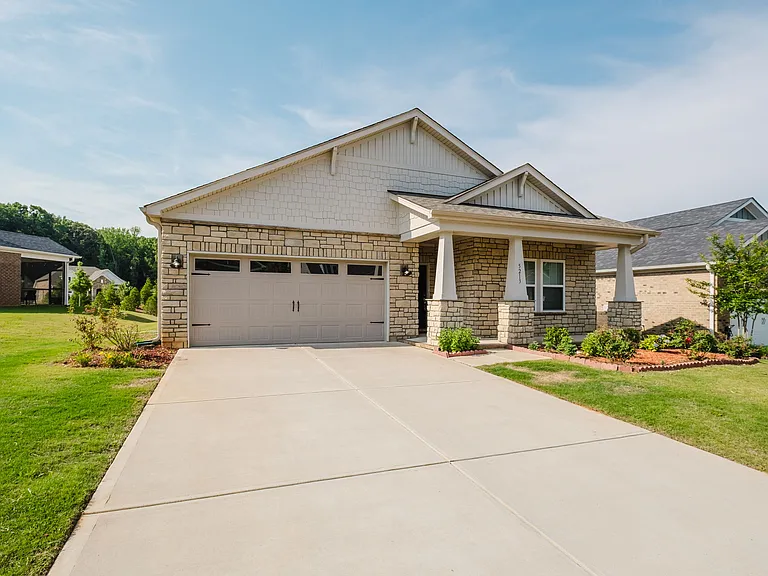5213 Birchhill Rd — Photo 4