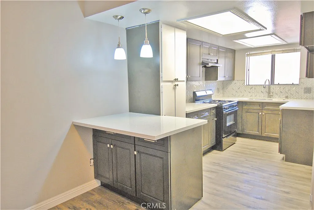 2 bed, 1163 sqft, $2,850 — Photo 4