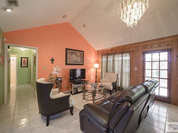 4th image of 2482 Lois Ln