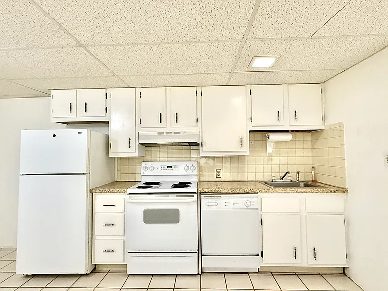 5 Wampus Ave #B3 — Photo 4