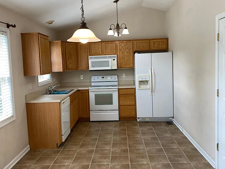 890 New Village Dr NW — Photo 6