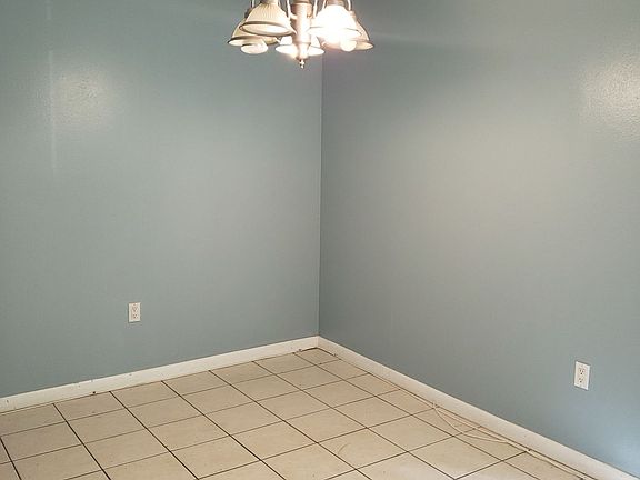 5th image of 5626 Ashley Oaks Dr APT 28