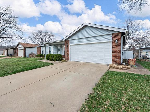 3rd image of 6157 Clovergreen Pl