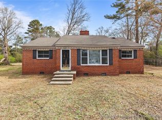 2634 W Parkton Tobermory Rd, Parkton, NC 28371