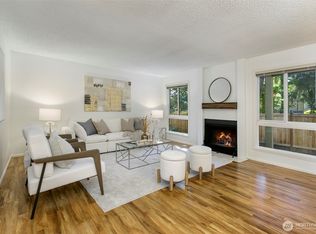 10315 NE 16th St APT J2, Bellevue, WA