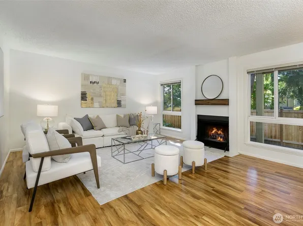 10315 NE 16th Street #J2, Bellevue, WA 98004