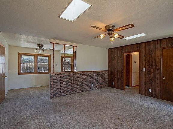 5th image of 720 SW Williams St