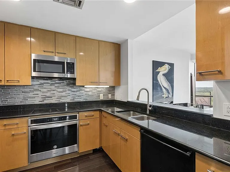 700 Park Regency Pl NE #2002 — Photo 15
