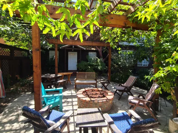 4015 Adeline St APT A, Emeryville, CA 94608